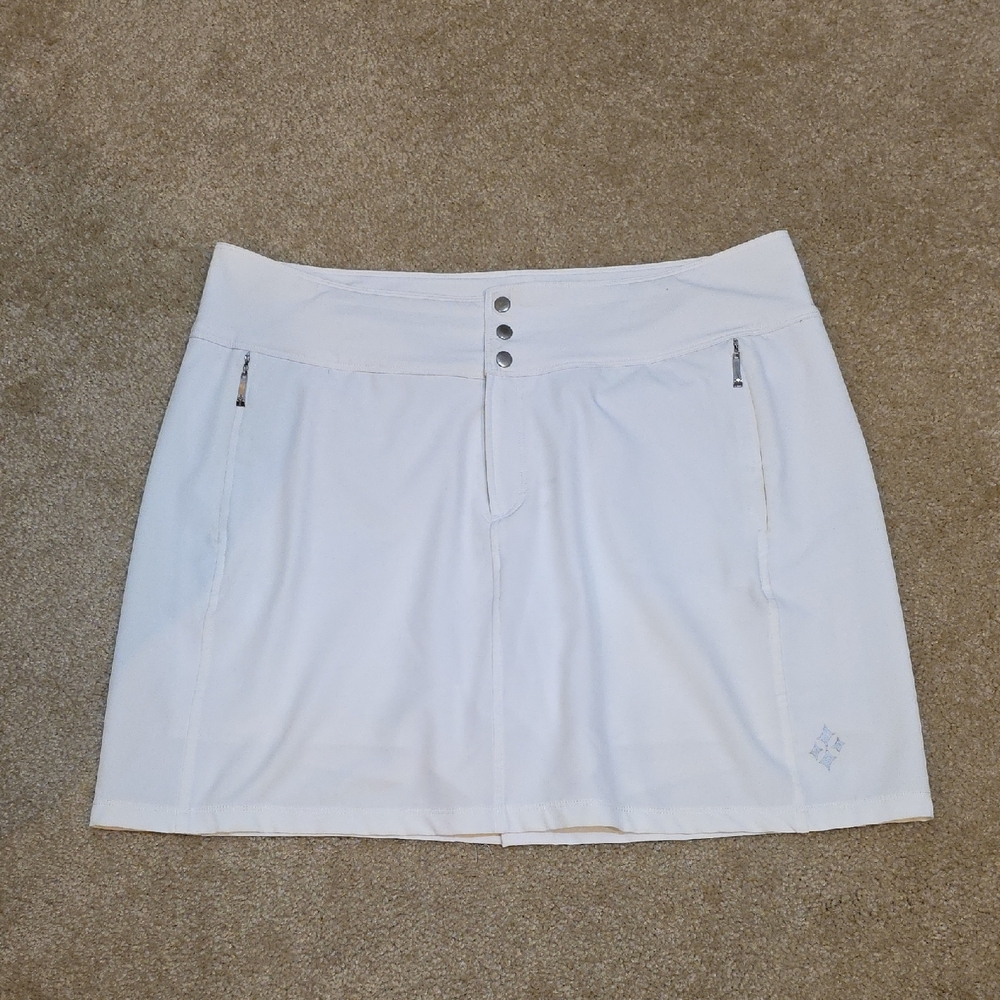 Jofit Cream Skort with‎ Button Accents